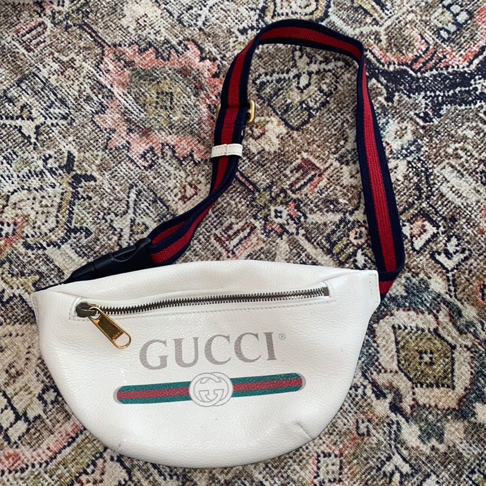 Gucci Logo Belt Bag